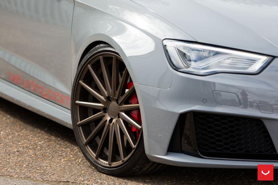 Детали экстерьера Audi RS3 Sportback on Vossen Wheels (VFS2) 2016 года  (фото 41 из 47)